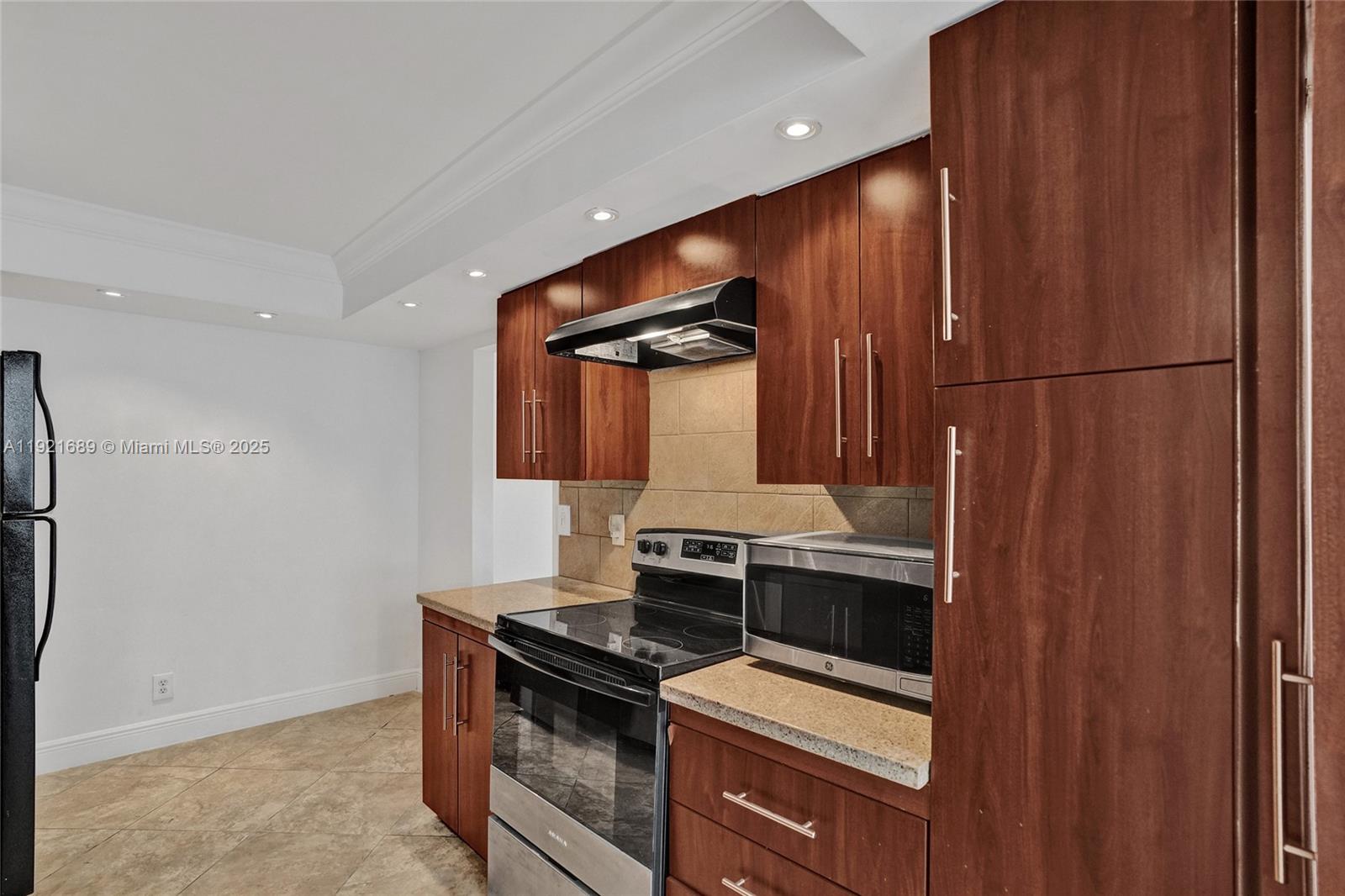 Photo of 2401 Ocean Dr  #701, Hollywood, Florida, 33019 - 