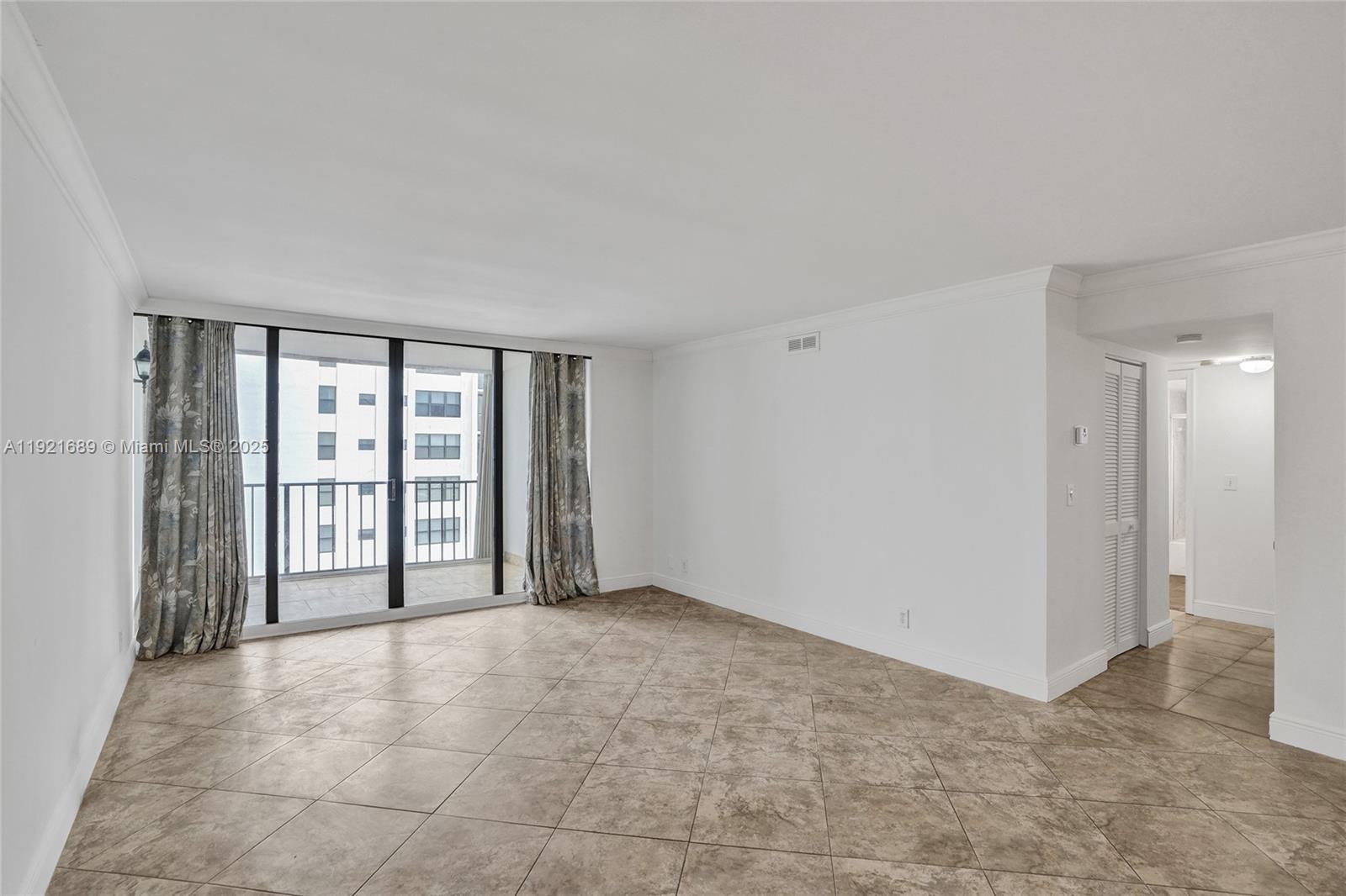 Photo of 2401 Ocean Dr  #701, Hollywood, Florida, 33019 - 