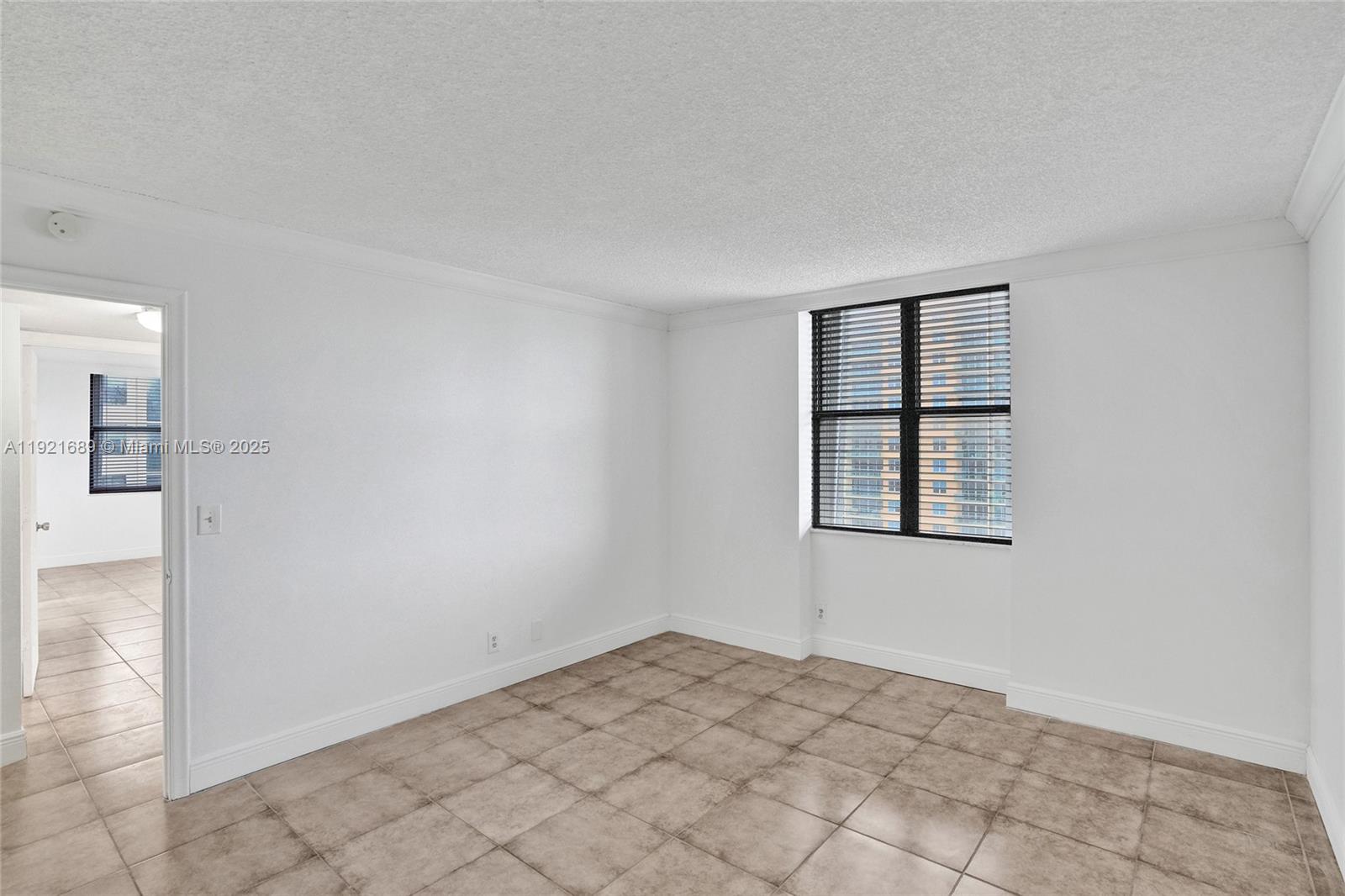 Photo of 2401 Ocean Dr  #701, Hollywood, Florida, 33019 - 