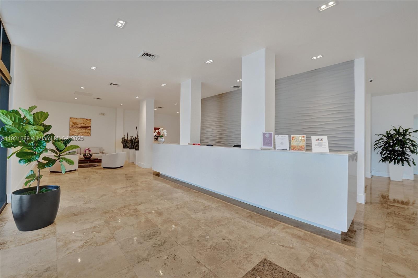 Photo of 2401 Ocean Dr  #701, Hollywood, Florida, 33019 - 