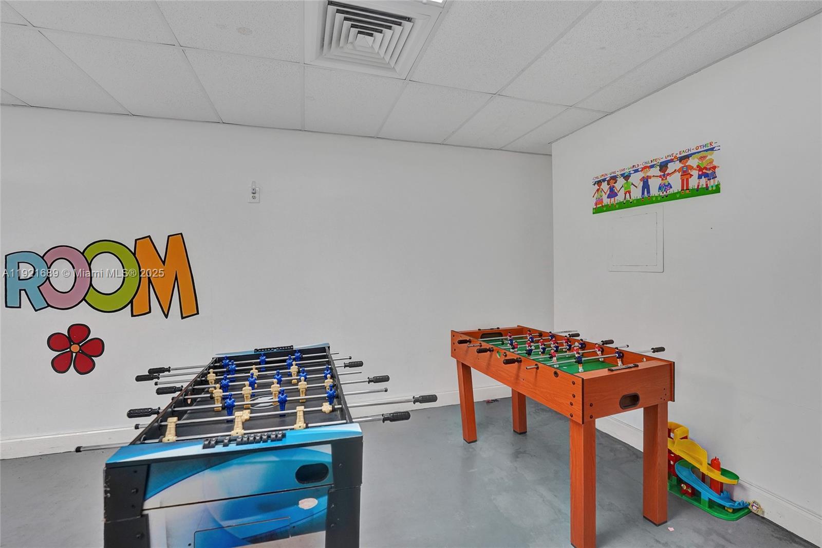 Photo of 2401 Ocean Dr  #701, Hollywood, Florida, 33019 - 