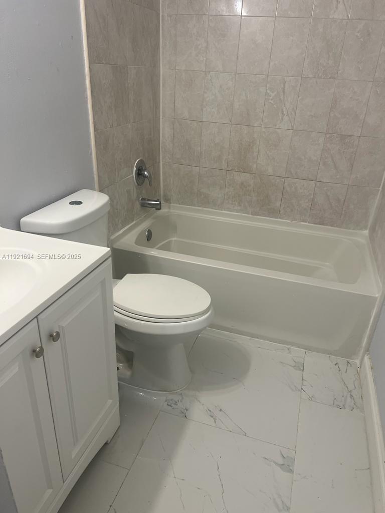   /  3013 sq. ft. $ 2025-11-26 0 Photo