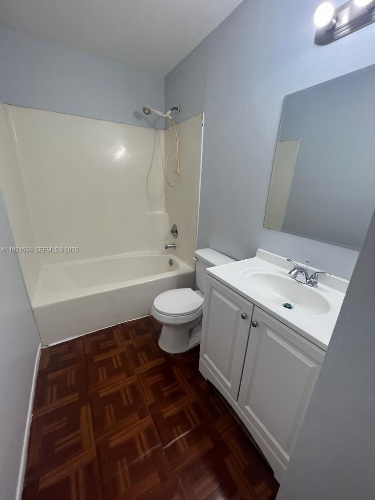   /  3013 sq. ft. $ 2025-11-26 0 Photo