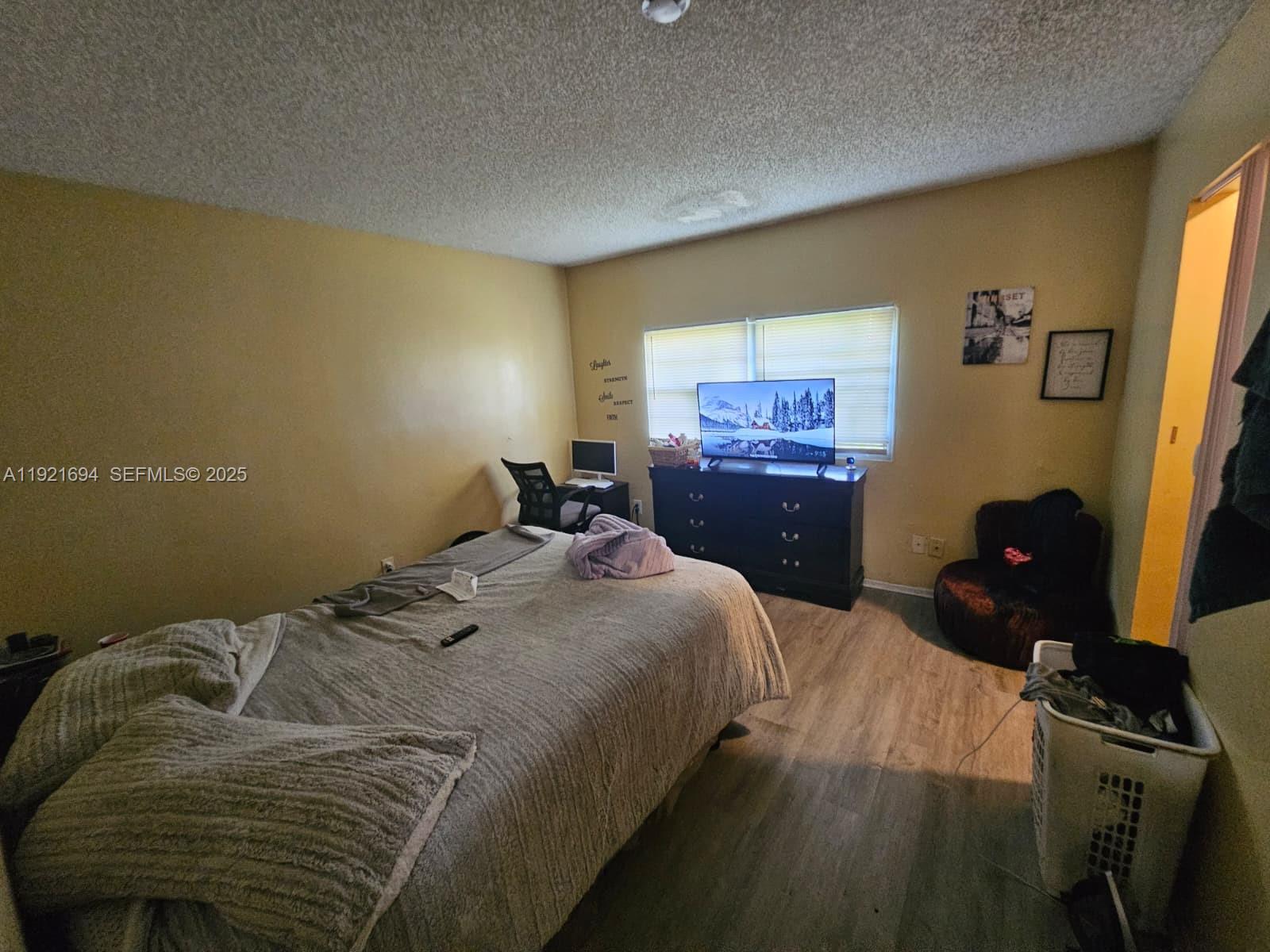   /  3013 sq. ft. $ 2025-11-26 0 foto