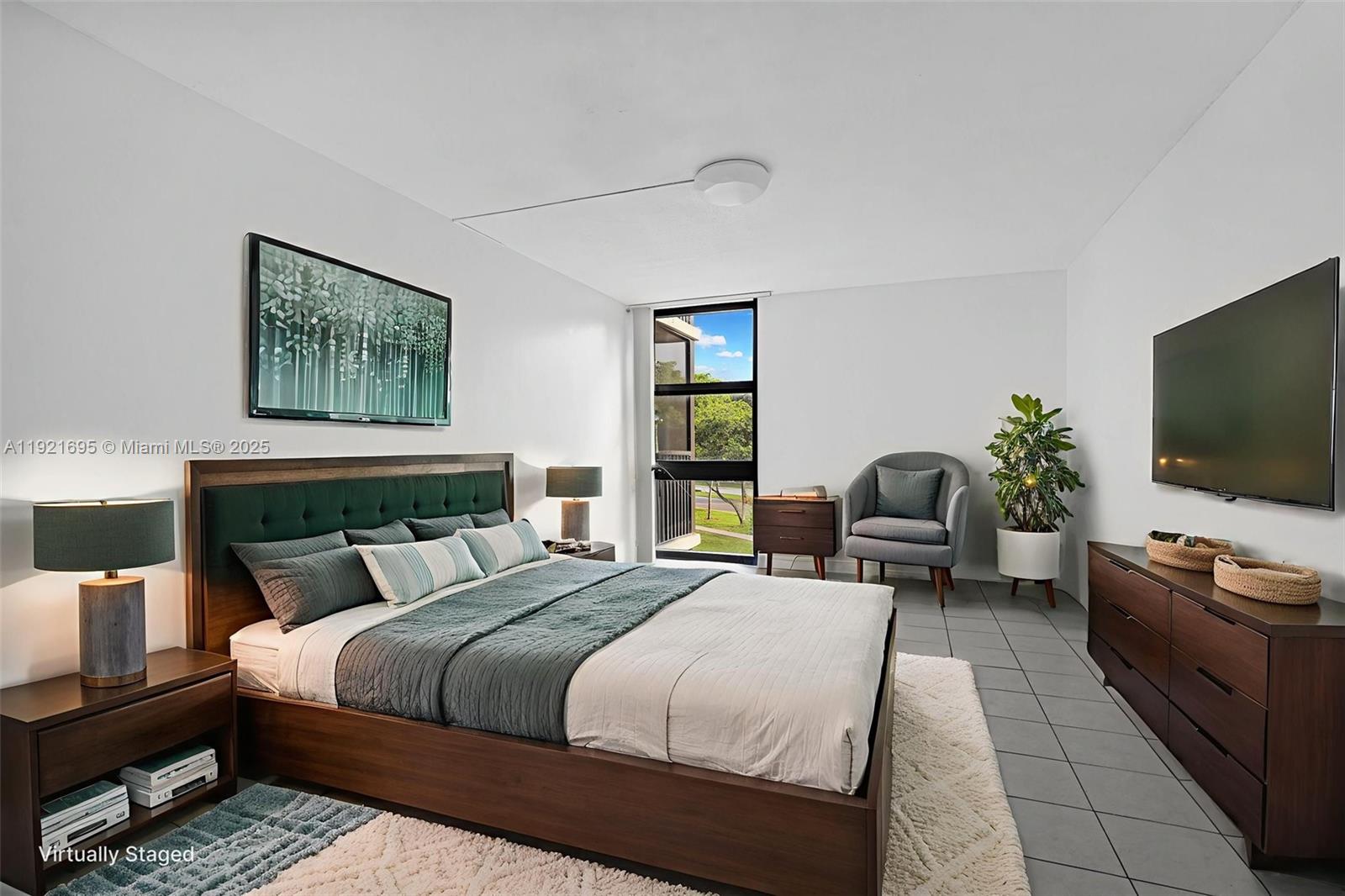 Photo of 3401 Country Club Dr  #307, Aventura, Florida, 33180 - 