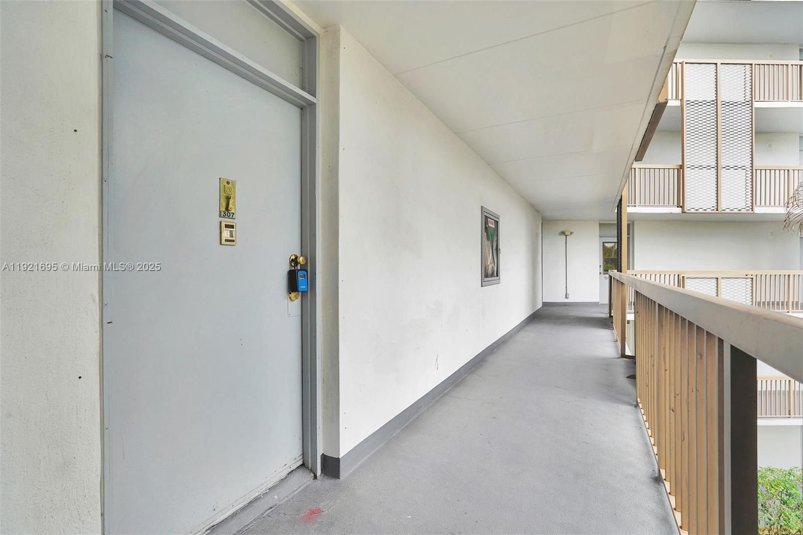 Photo of 3401 Country Club Dr  #307, Aventura, Florida, 33180 - 