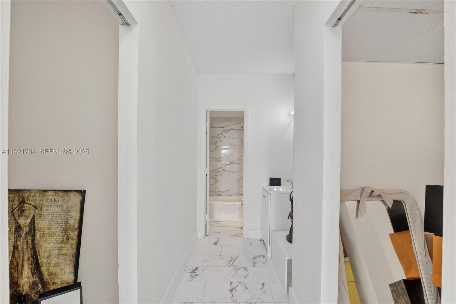 308 2 / 2 1220 sq. ft. $ 2025-11-26 0 Photo