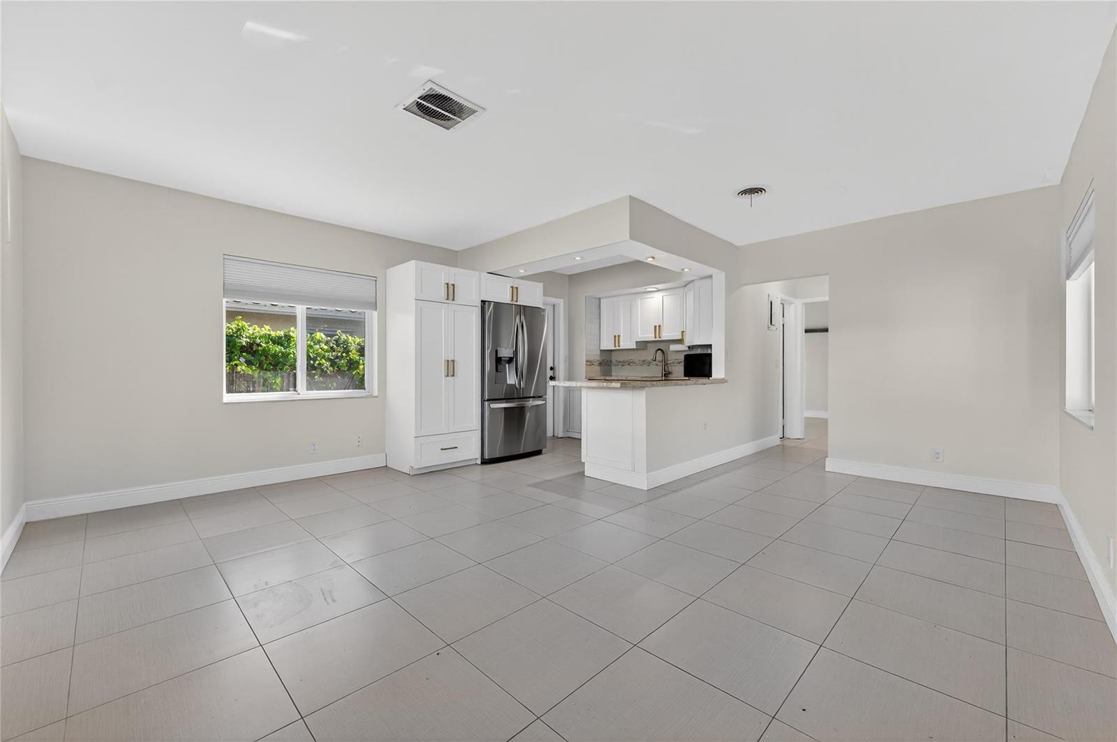 Ver detalles / 0 2533 sq. ft. $ 2026-05-13 0 foto