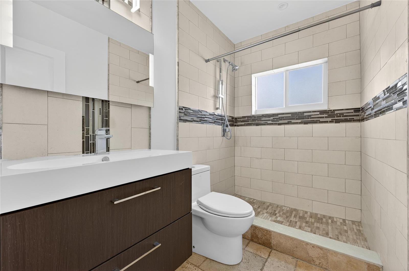 Ver detalles / 0 2533 sq. ft. $ 2026-05-13 0 foto