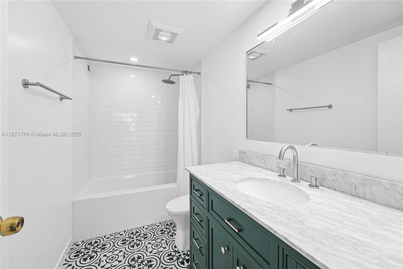 Photo of 2500 Parkview Dr  #1503, Hallandale Beach, Florida, 33009 - 