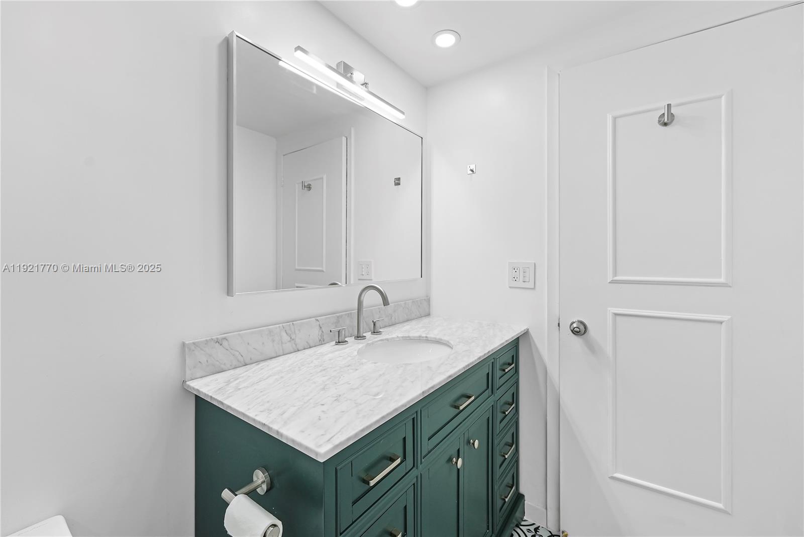 Photo of 2500 Parkview Dr  #1503, Hallandale Beach, Florida, 33009 - 