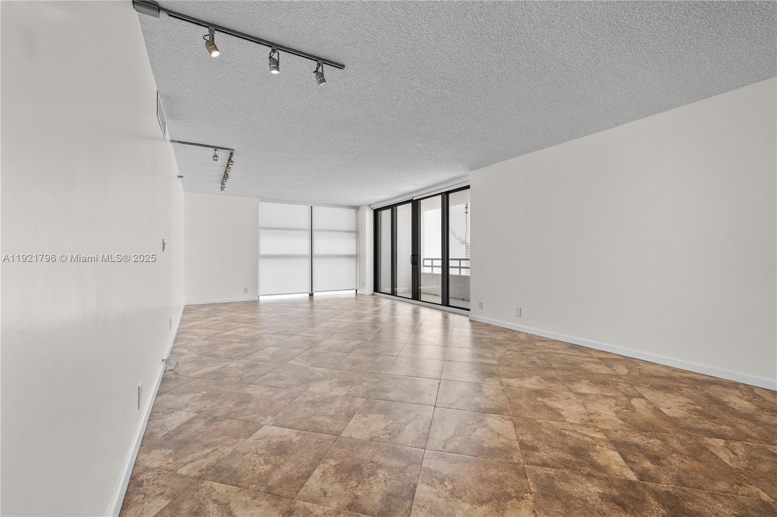 Photo of 20225 34th Ct #413, Aventura, Florida, 33180 -