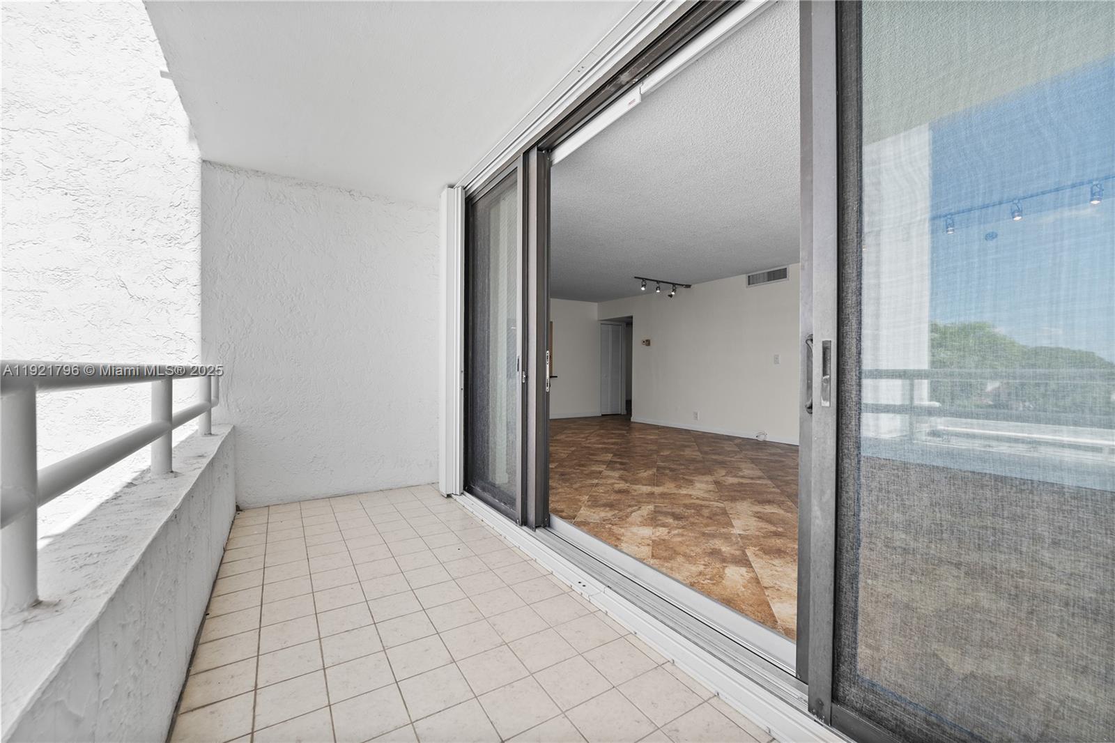 Photo of 20225 34th Ct #413, Aventura, Florida, 33180 -