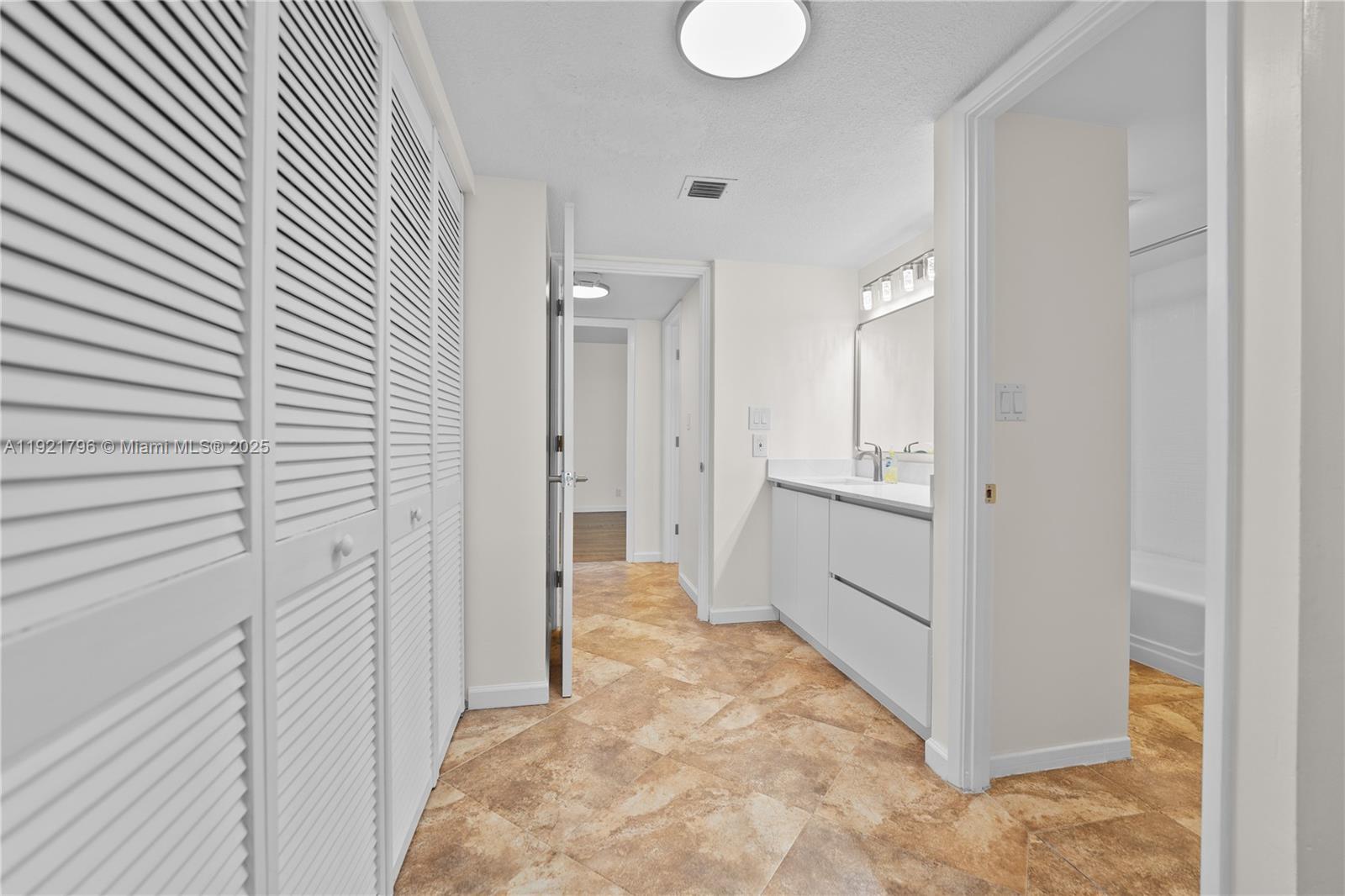 Photo of 20225 34th Ct #413, Aventura, Florida, 33180 -