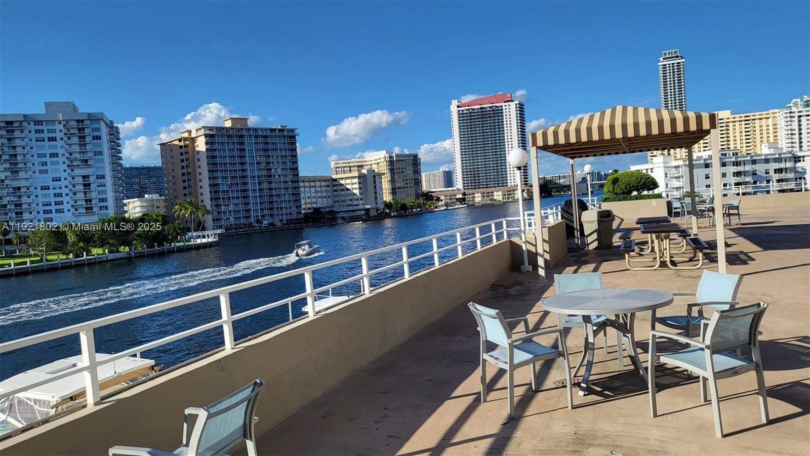 3A 1 / 2 870 sq. ft. $ 2025-11-27 0 Photo