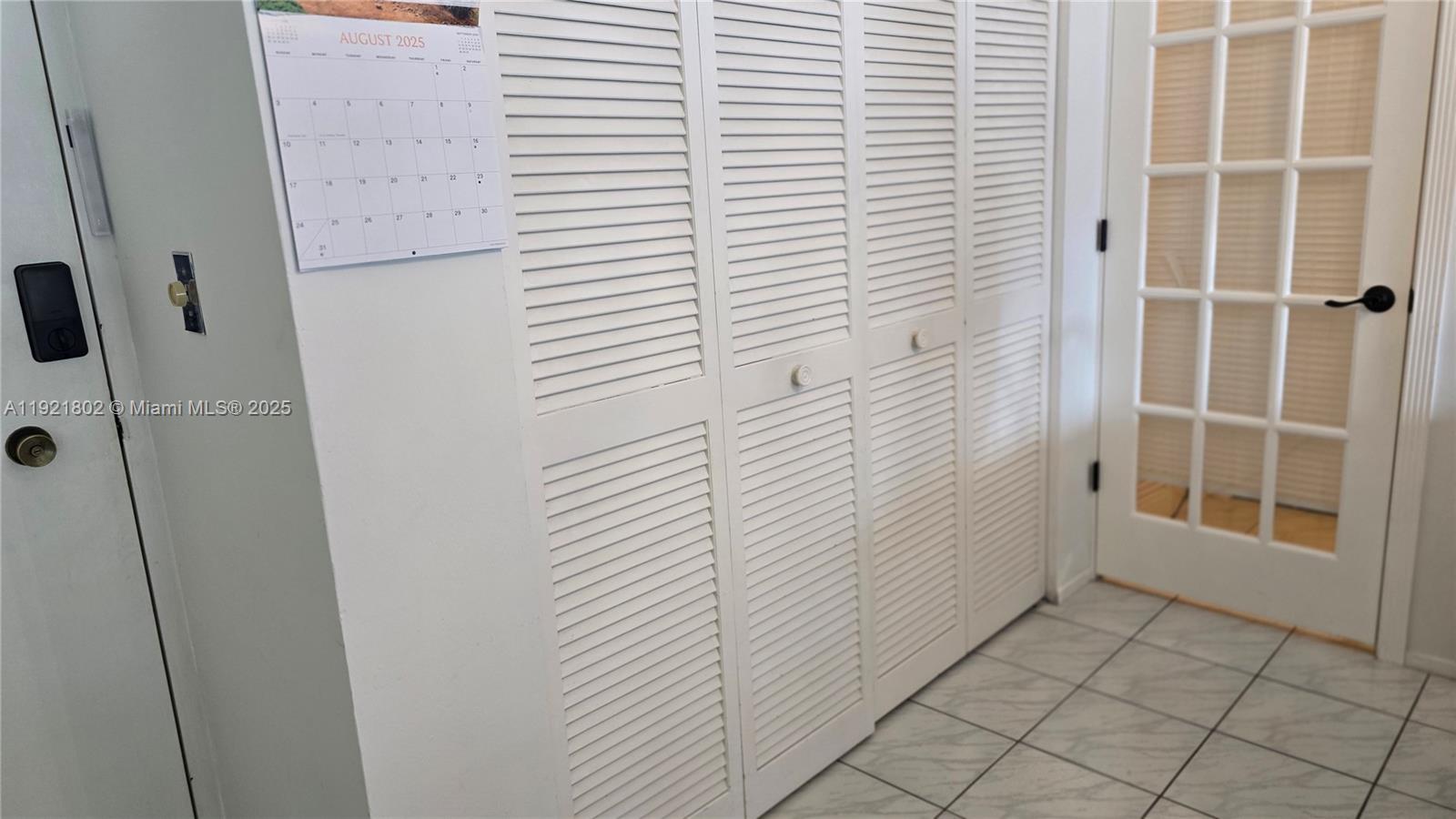 3A 1 / 2 870 sq. ft. $ 2025-11-27 0 Photo