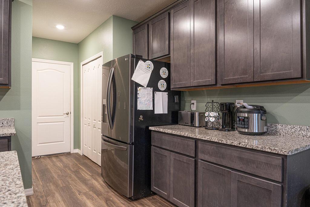 Ver detalles 2108 5 / 3 2274 sq. ft. $ 2026-06-14 0 foto