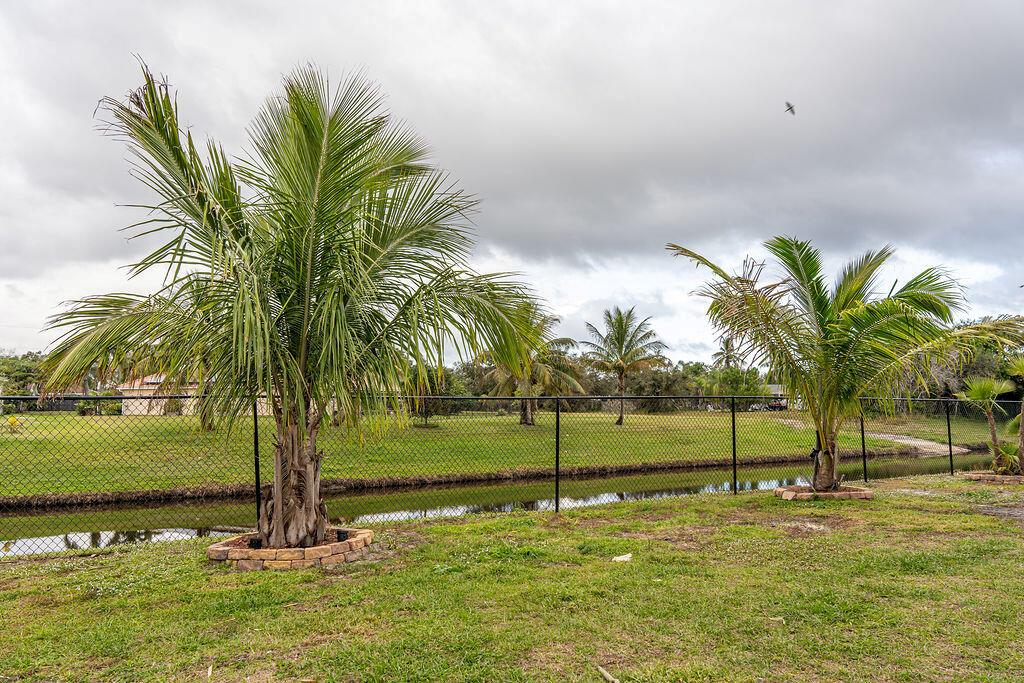 Ver detalles 2108 5 / 3 2274 sq. ft. $ 2026-06-14 0 foto