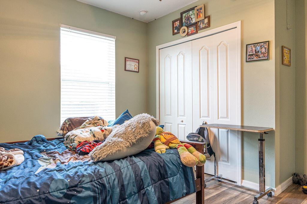 Ver detalles 2108 5 / 3 2274 sq. ft. $ 2026-06-14 0 foto