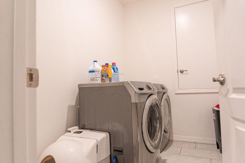 Ver detalles 2108 5 / 3 2274 sq. ft. $ 2026-06-14 0 foto