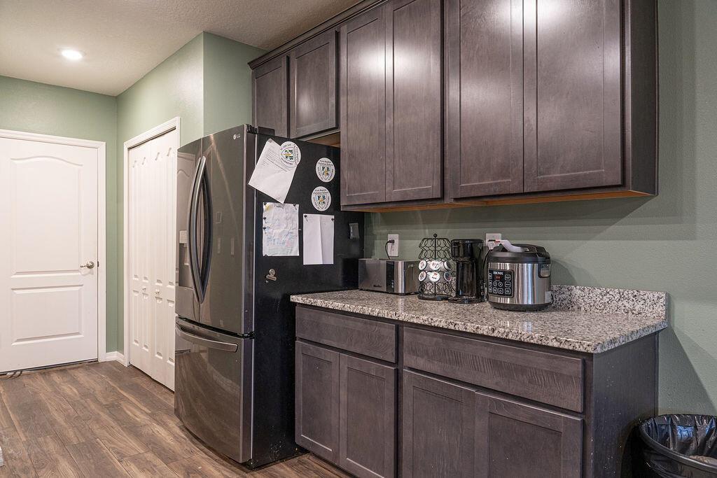 Ver detalles 2108 5 / 3 2274 sq. ft. $ 2026-06-14 0 foto