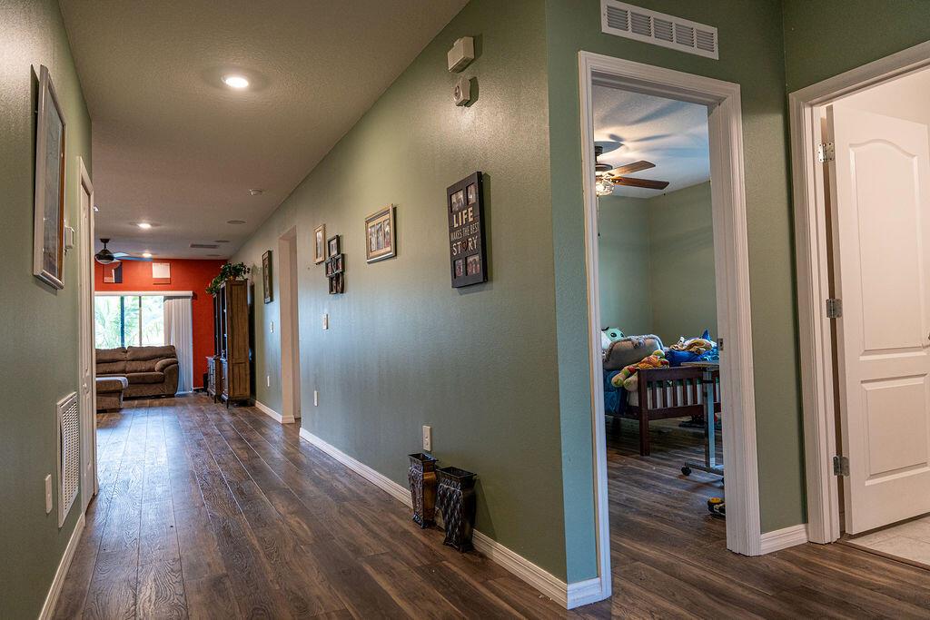 Ver detalles 2108 5 / 3 2274 sq. ft. $ 2026-06-14 0 foto
