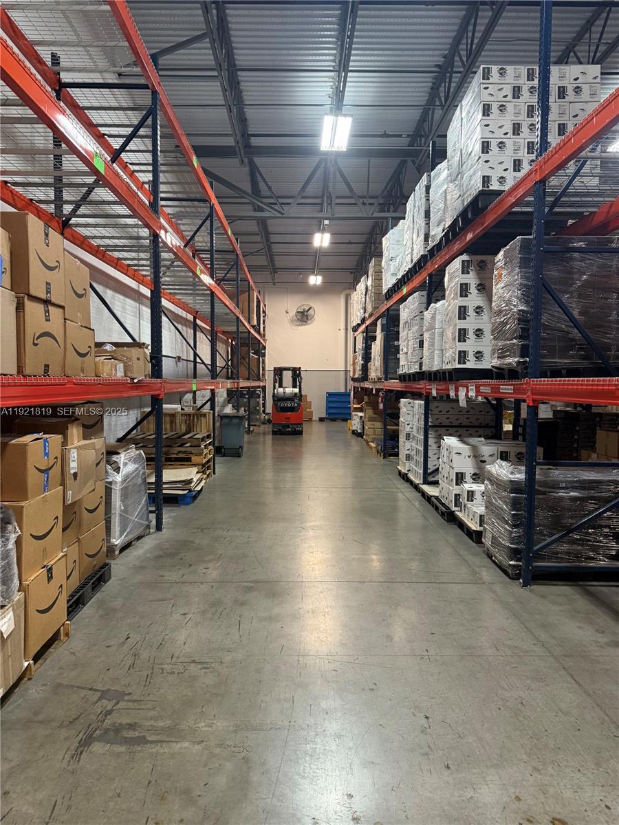 See details 8 / sq. ft. $ 2025-11-27 0 Photo