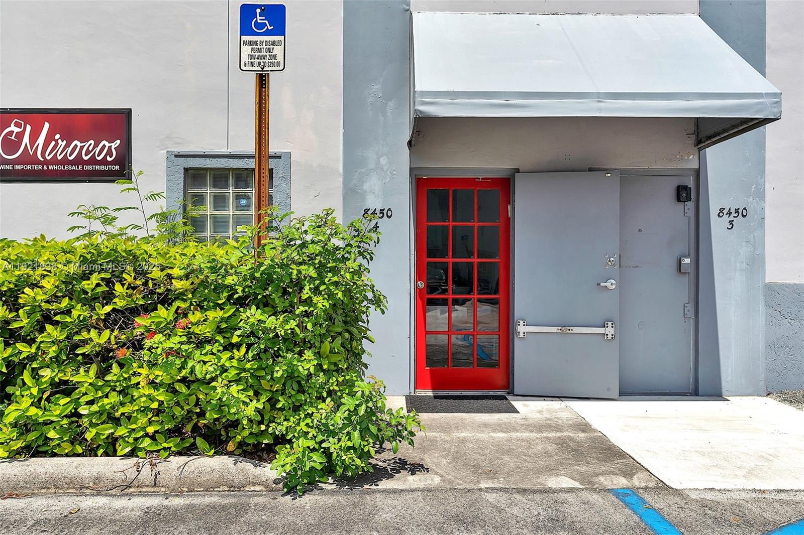   /   sq. ft. $ 2025-11-27 0 Photo