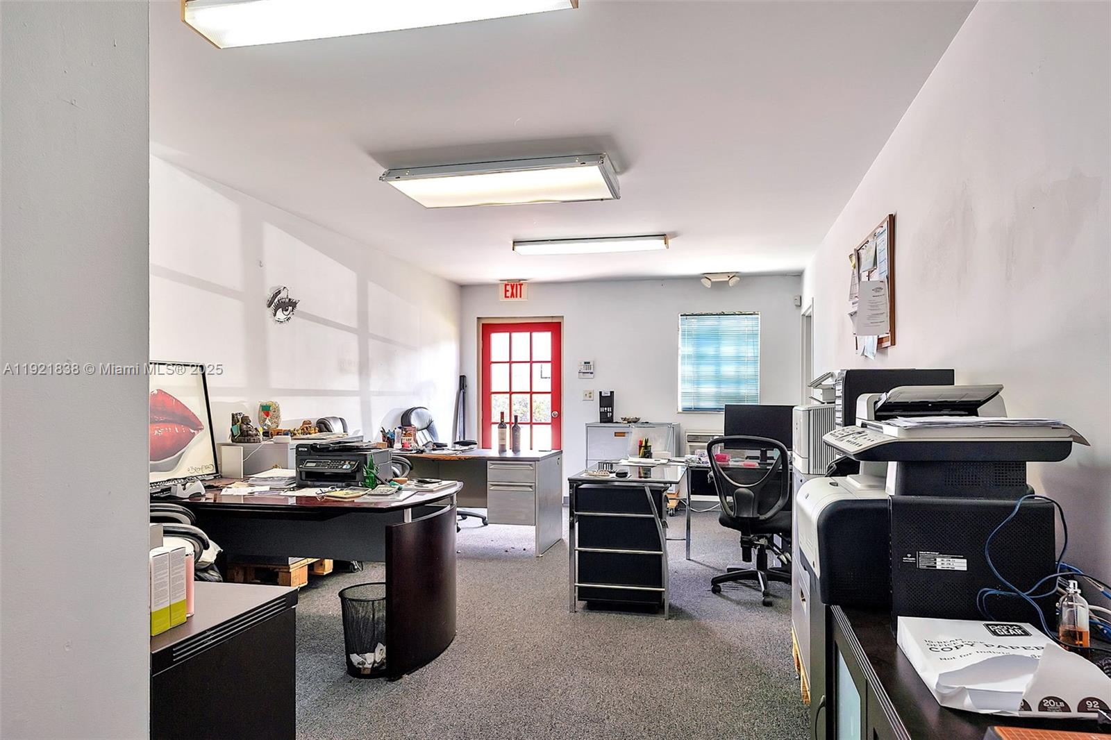   /   sq. ft. $ 2025-11-27 0 Photo