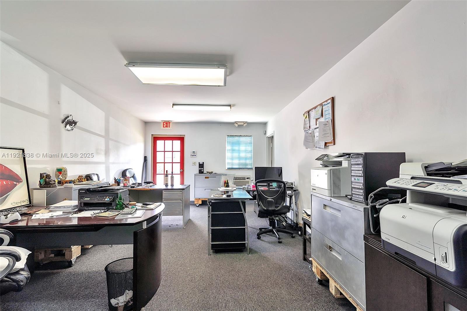   /   sq. ft. $ 2025-11-27 0 Photo