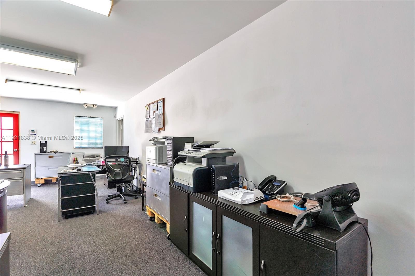   /   sq. ft. $ 2025-11-27 0 Photo