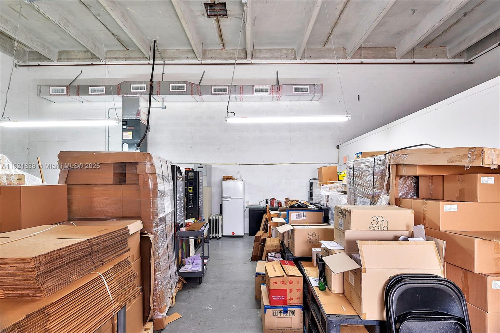   /   sq. ft. $ 2025-11-27 0 Photo