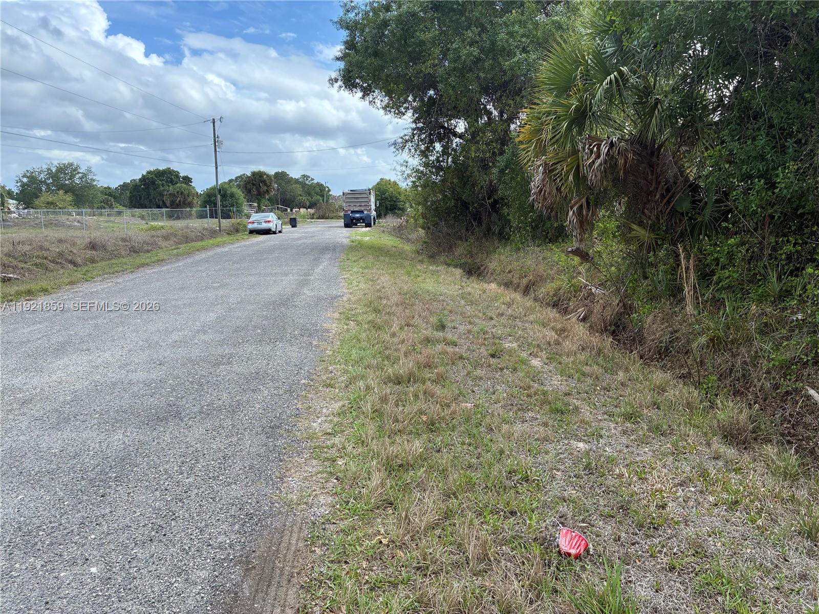   /   кв.футов $ 2025-11-27 0 Фото