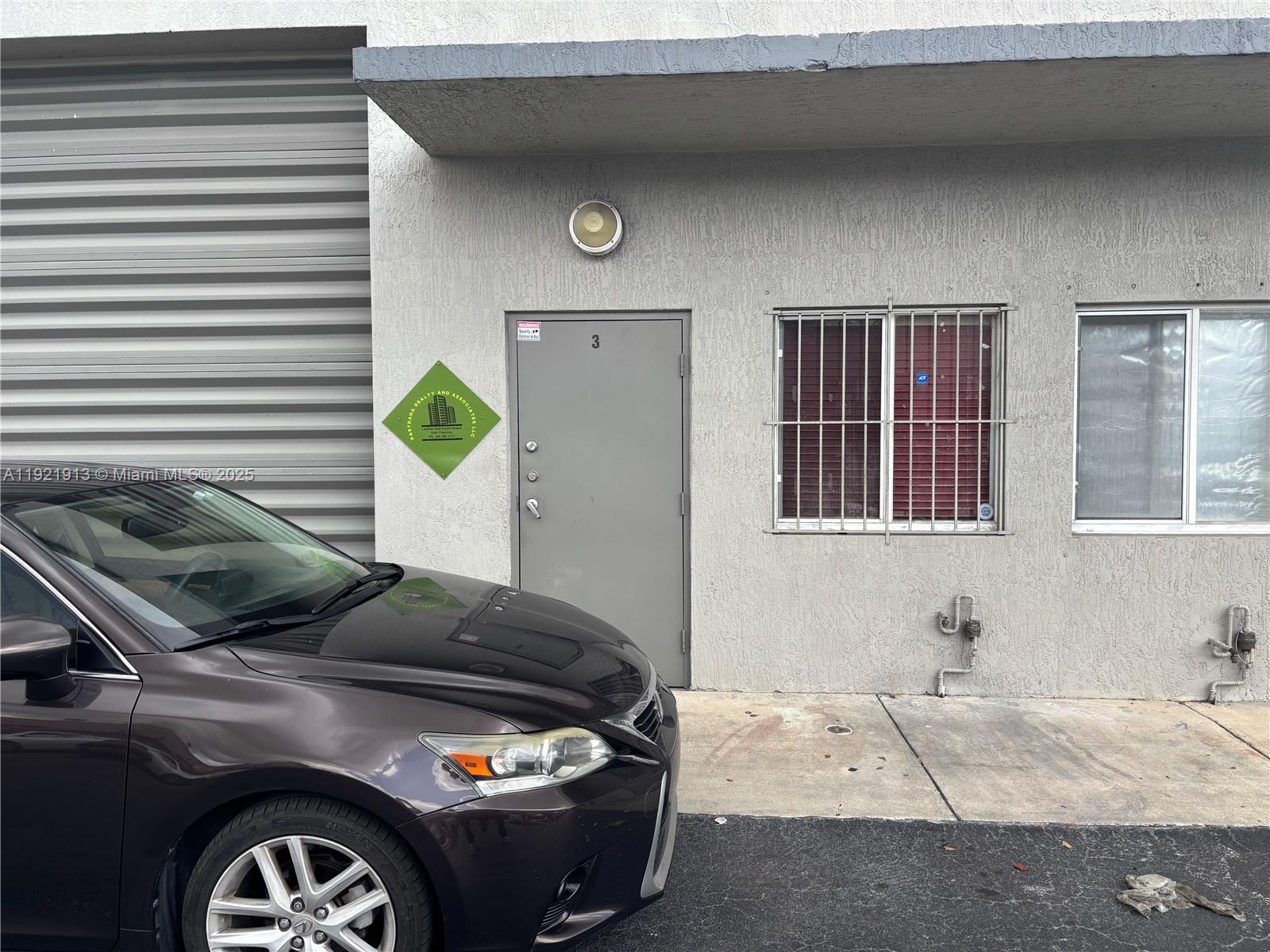 3  /   sq. ft. $ 2025-11-27 0 Photo