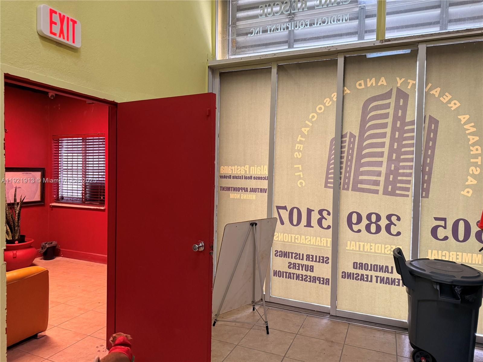 3  /   sq. ft. $ 2025-11-27 0 Photo