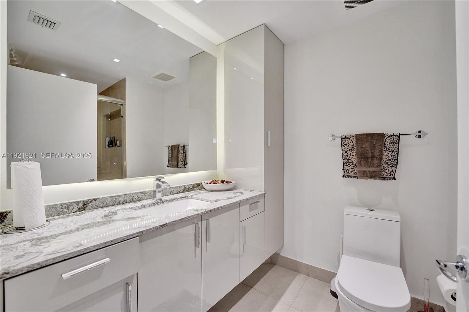 Photo of 21200 Point Place #403, Aventura, Florida, 33180 -