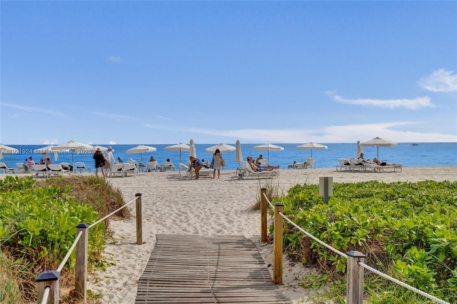 1601 3 / 4 2928 кв.футов $ 2025-11-27 0 Фото