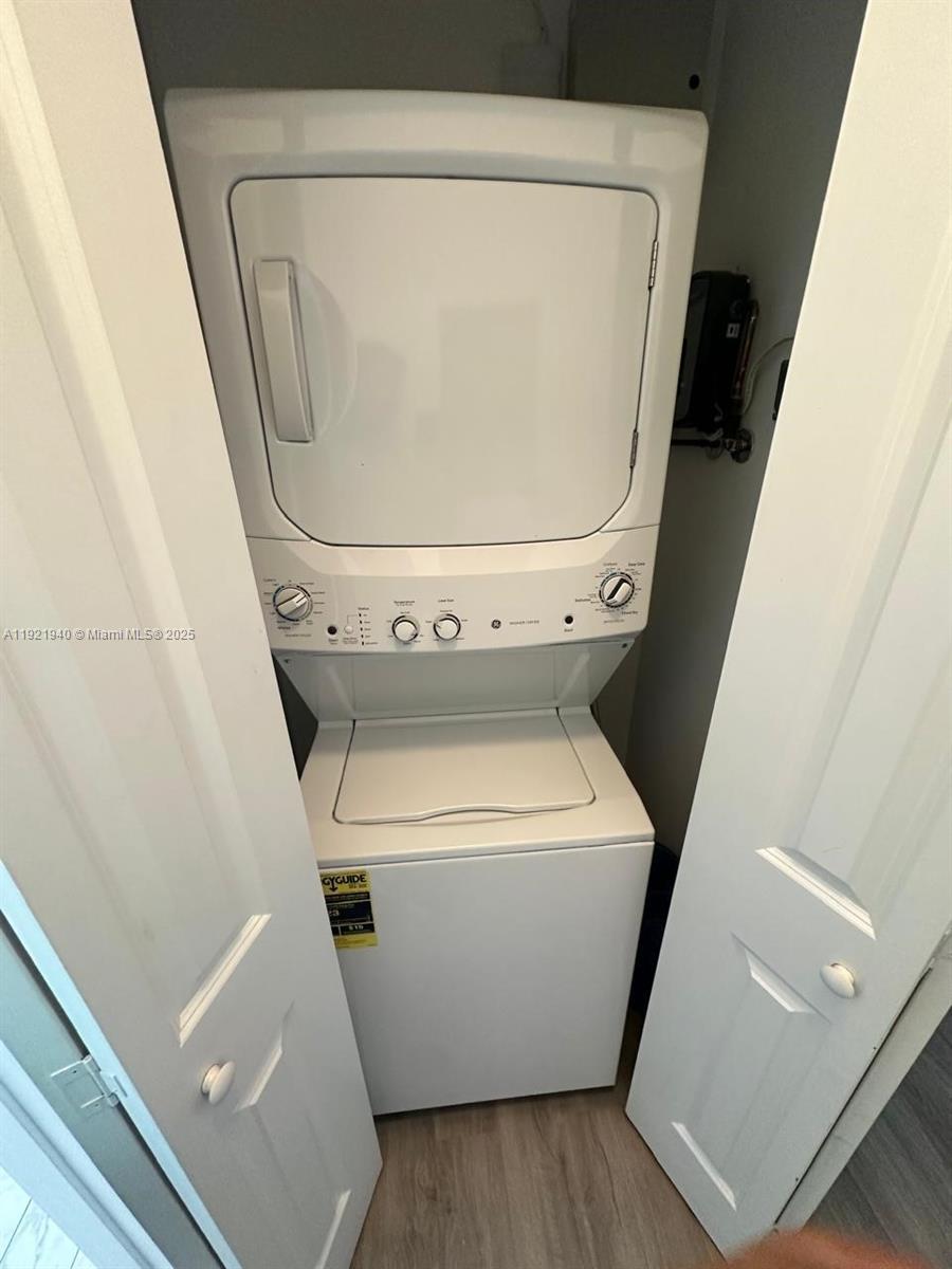 See details / 1908 sq. ft. $ 2025-11-28 0 Photo