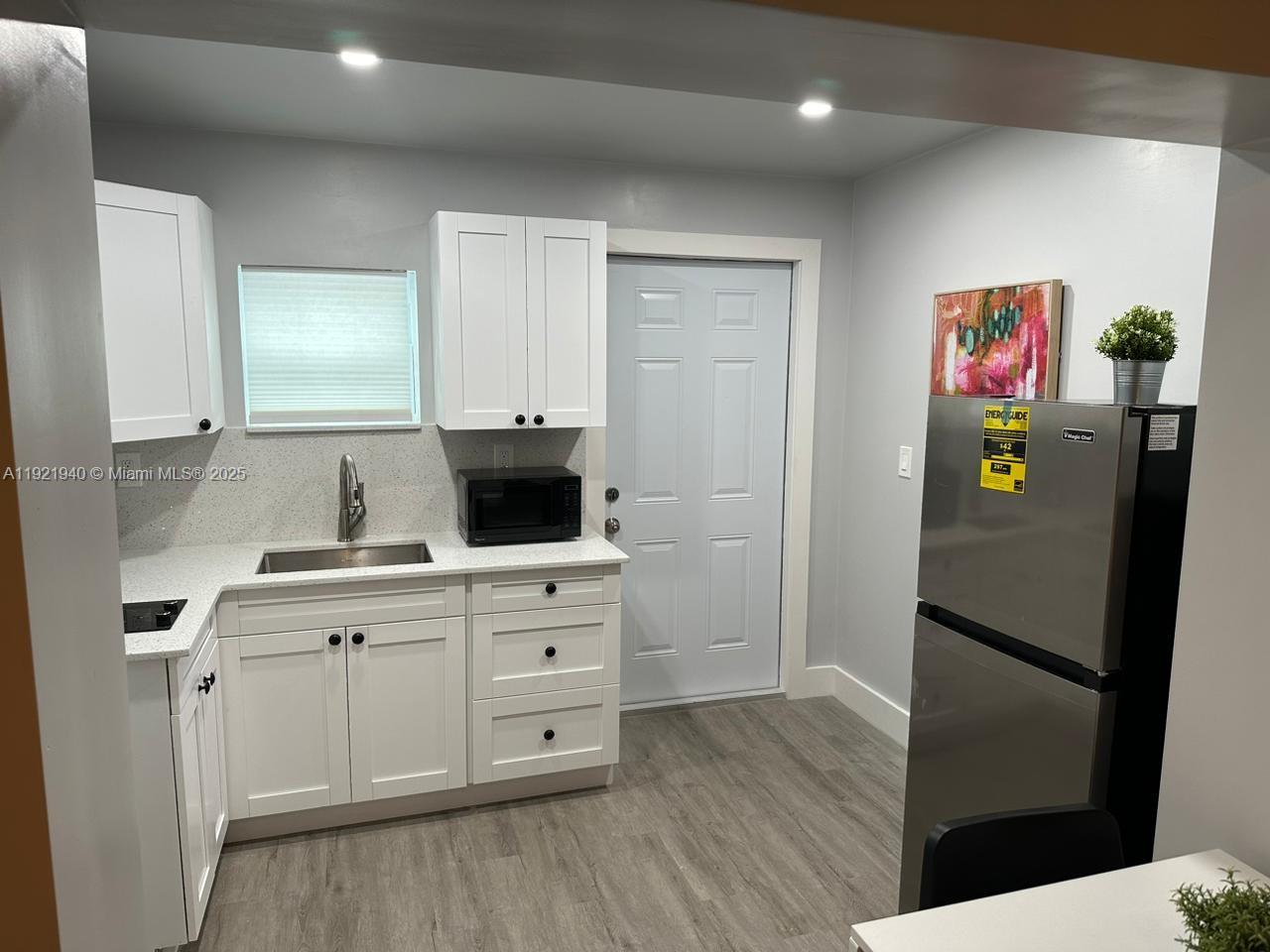 See details / 1908 sq. ft. $ 2025-11-28 0 Photo