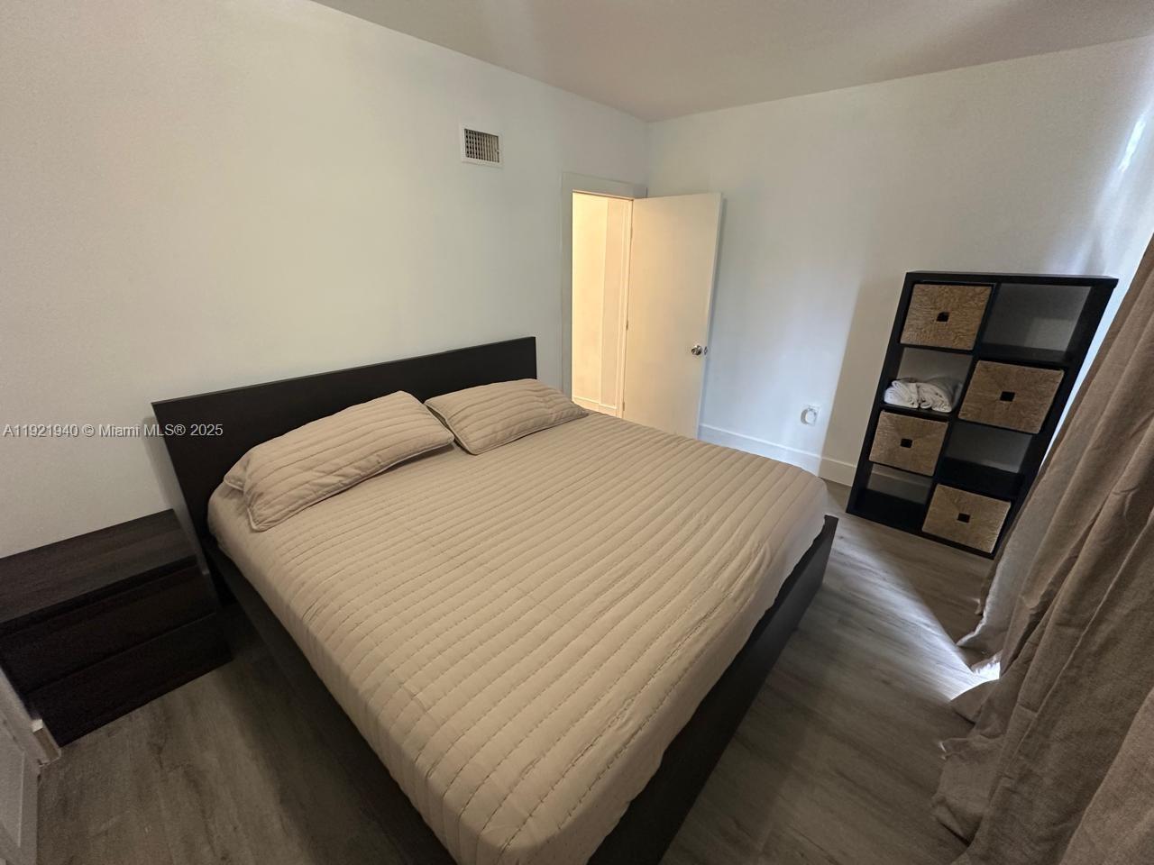 See details / 1908 sq. ft. $ 2025-11-28 0 Photo