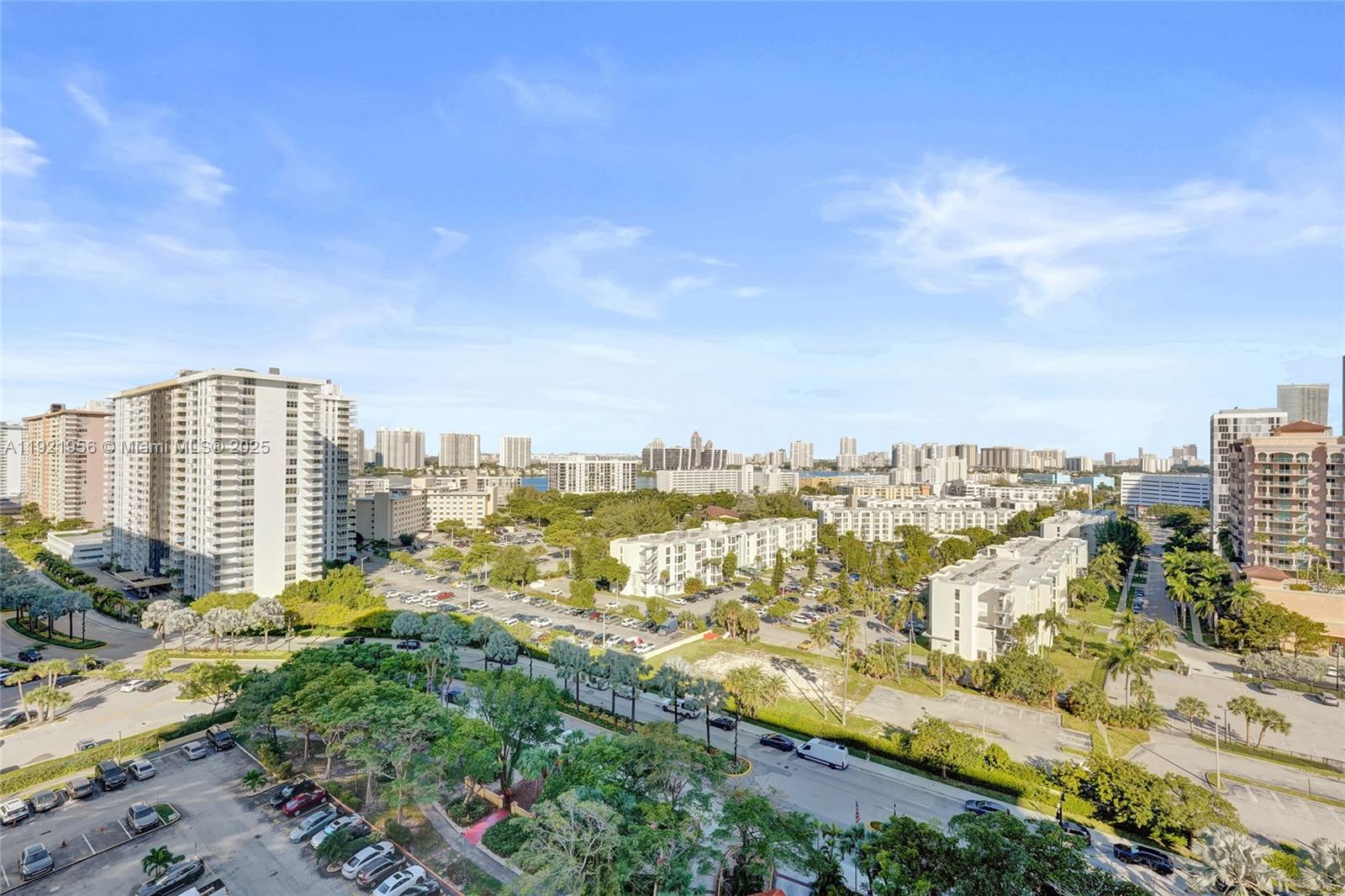 1715 0 / 1 762 sq. ft. $ 2025-11-28 0 foto