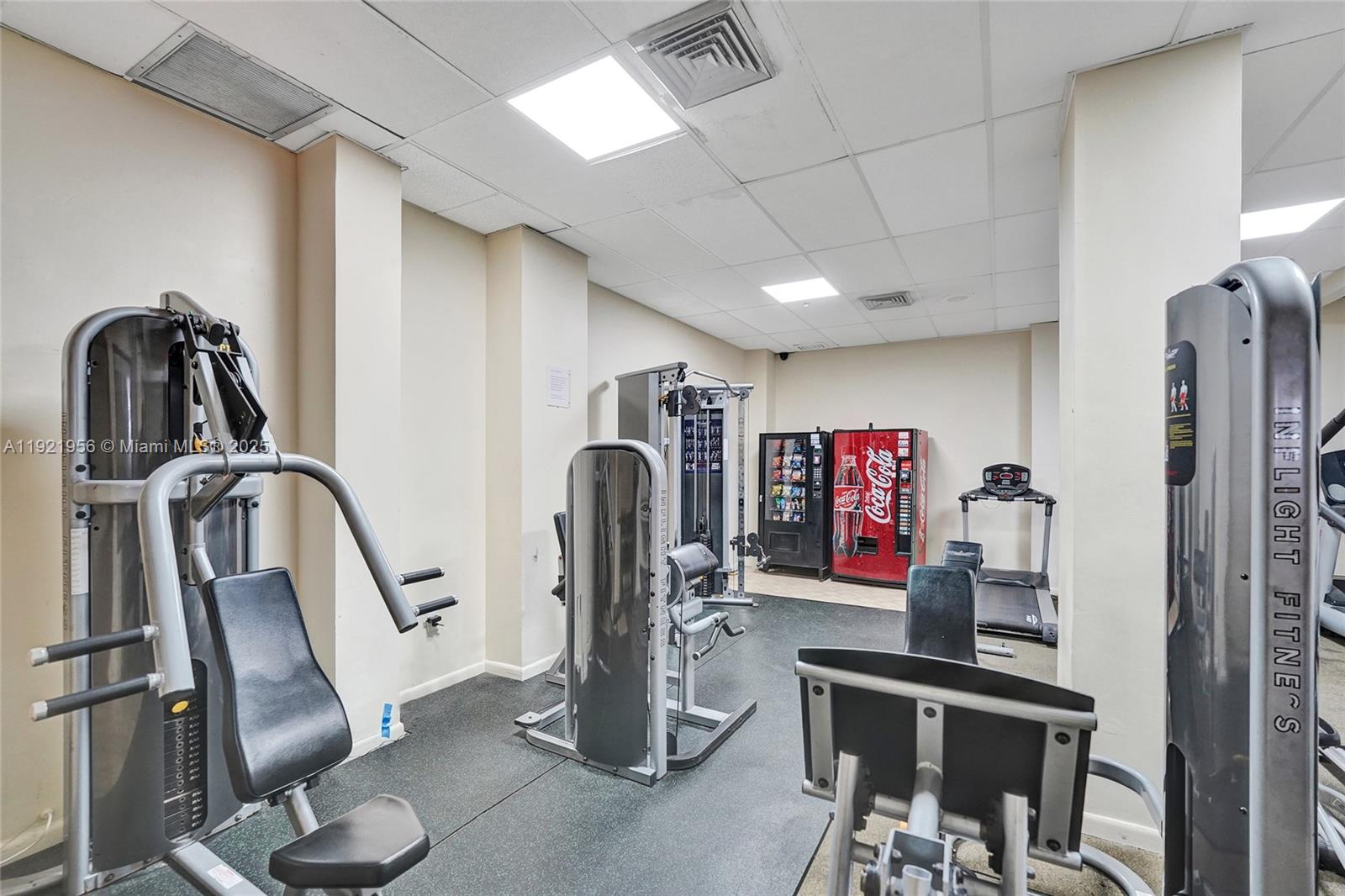 1715 0 / 1 762 sq. ft. $ 2025-11-28 0 foto