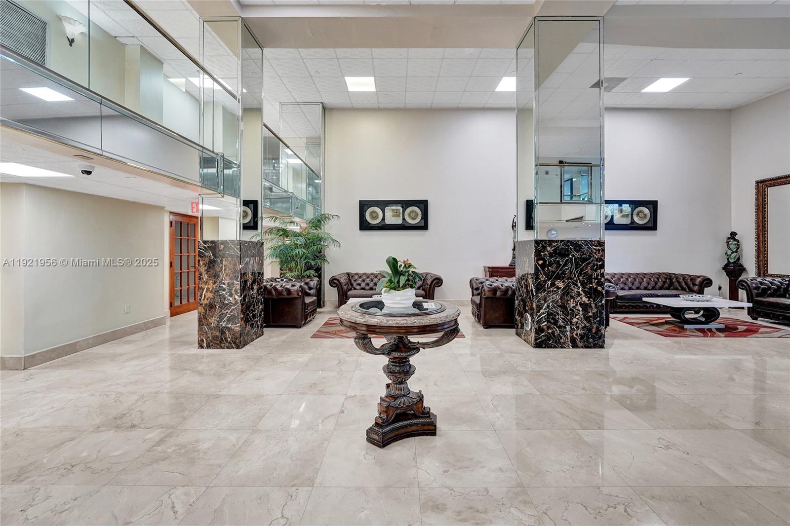 1715 0 / 1 762 sq. ft. $ 2025-11-28 0 foto