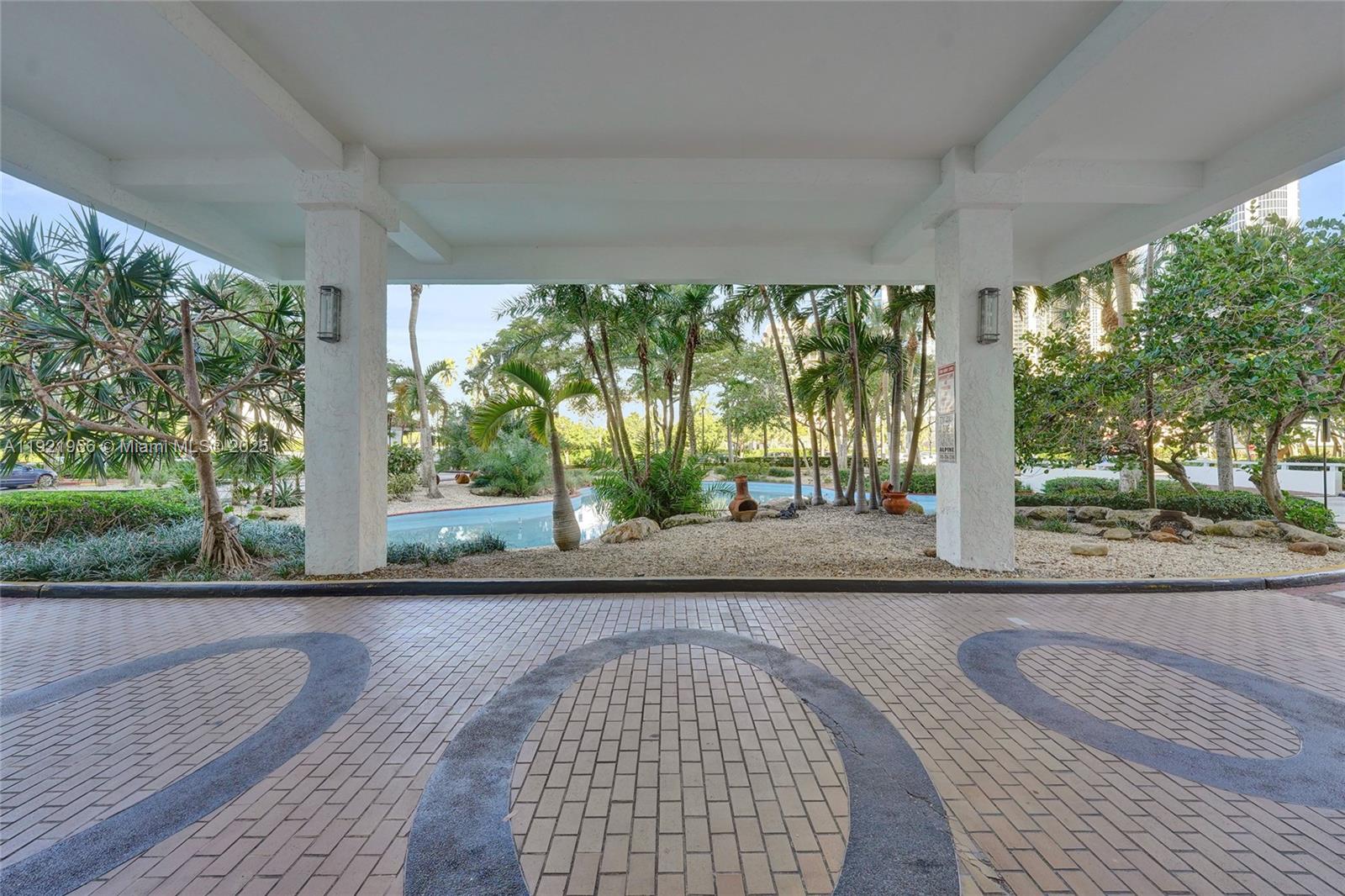 1715 0 / 1 762 sq. ft. $ 2025-11-28 0 foto