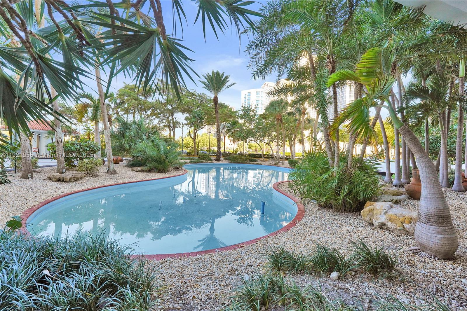 1715 0 / 1 762 sq. ft. $ 2025-11-28 0 foto