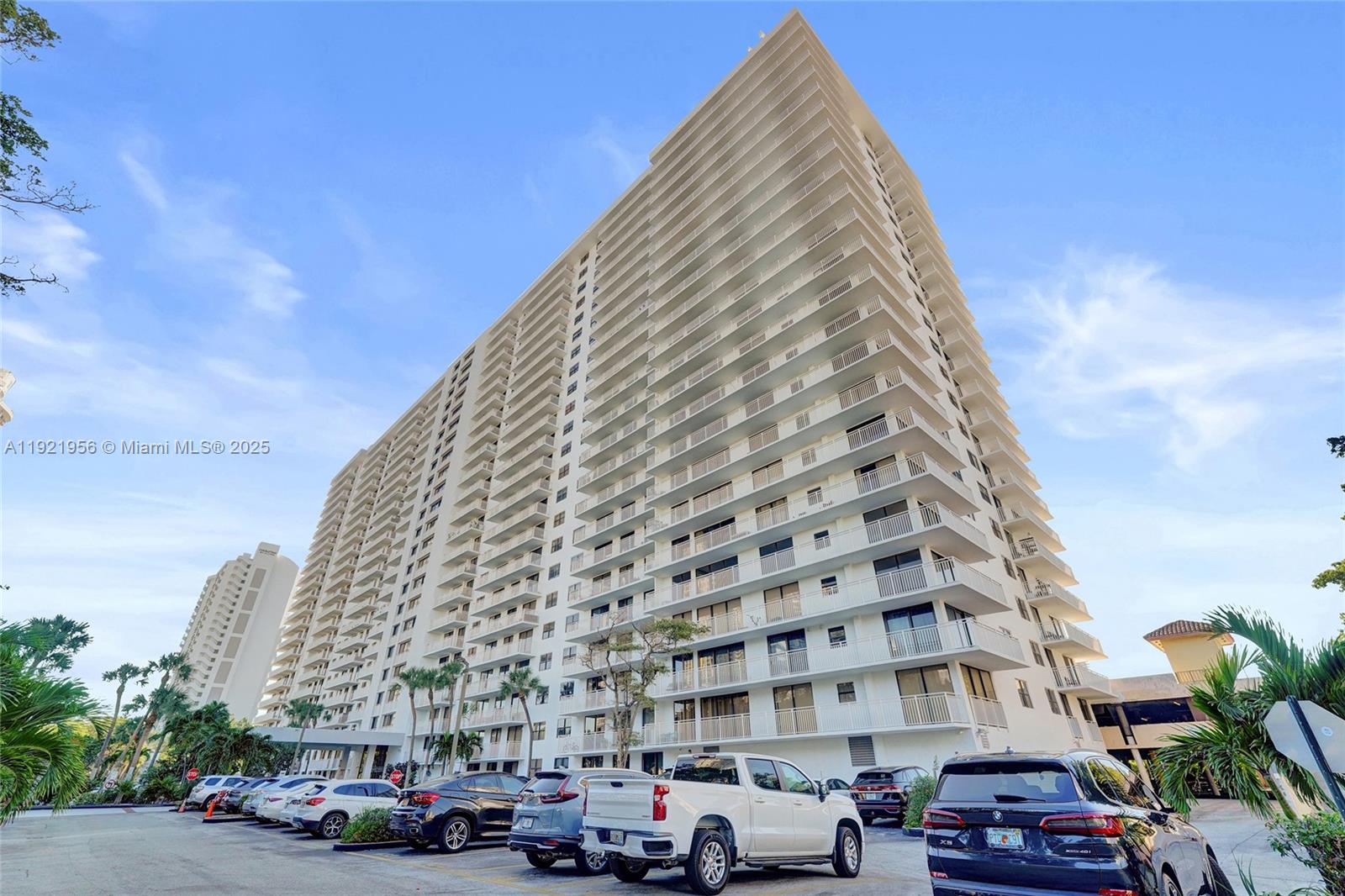 1715 0 / 1 762 sq. ft. $ 2025-11-28 0 foto