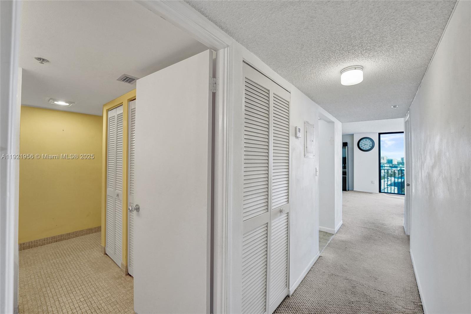 1715 0 / 1 762 sq. ft. $ 2025-11-28 0 foto