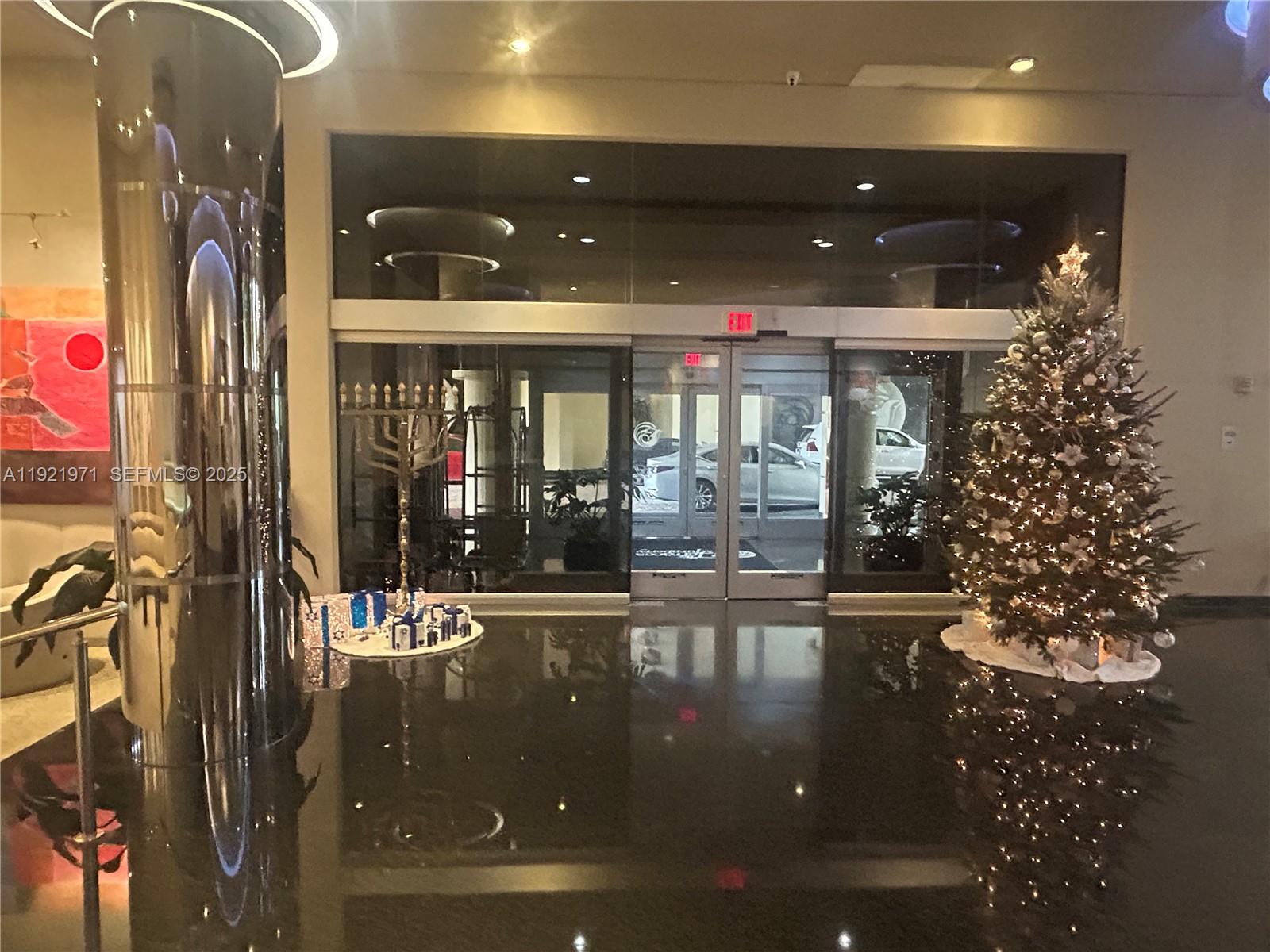 Photo of 20191 Country Club Dr  #2601, Aventura, Florida, 33180 - 