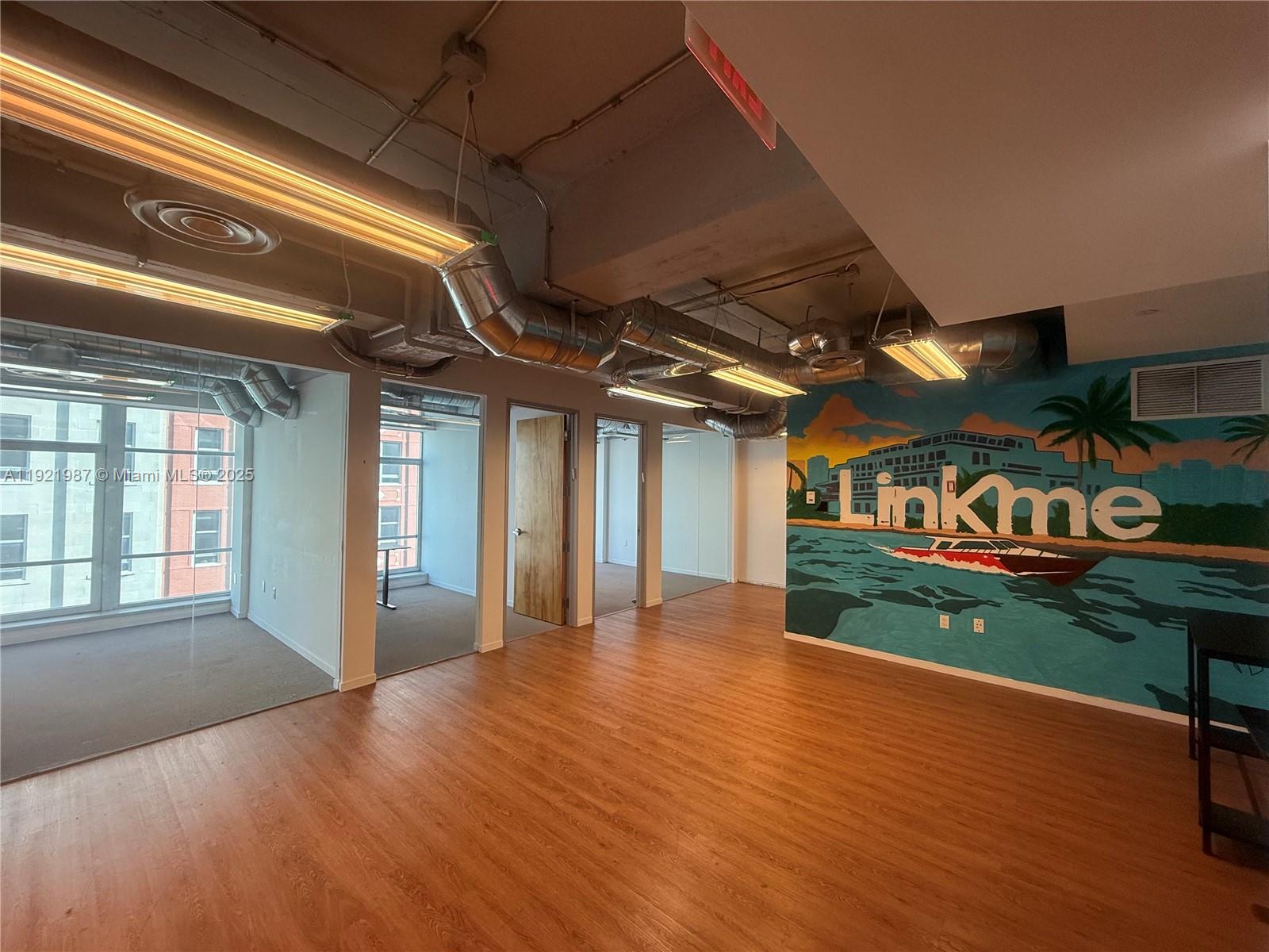 Подробнее 800A / кв.футов $ 2025-11-28 0 Фото