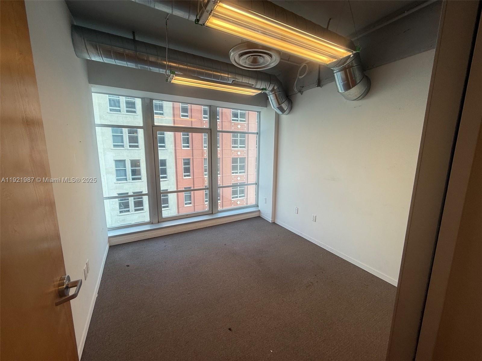 Подробнее 800A / кв.футов $ 2025-11-28 0 Фото